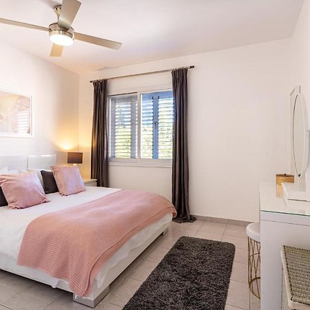 Summer Breeze Holiday Apartment With Pool Paphos Luaran gambar