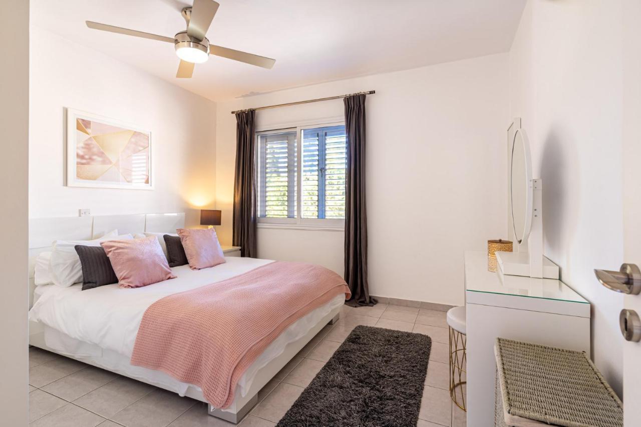 Summer Breeze Holiday Apartment With Pool Paphos Luaran gambar