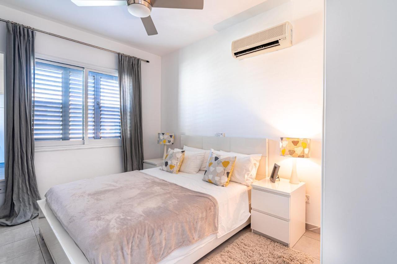 Summer Breeze Holiday Apartment With Pool Paphos Luaran gambar